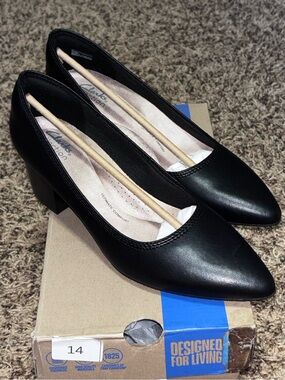 Clarks Collection Womens Elaine Ellanie Hope Pumps Black Leather Size 8 NEW